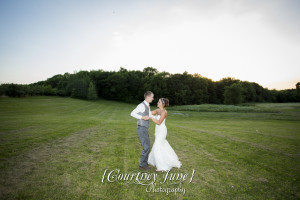 minnesota harvest apple orchard jordan minneapolis wedding photographer