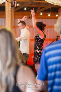 minnesota harvest apple orchard jordan minneapolis wedding photographer